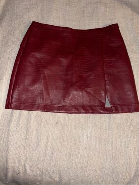 BOLD elements Burgundy Faux Leather Mini Skirt with Front Slit
